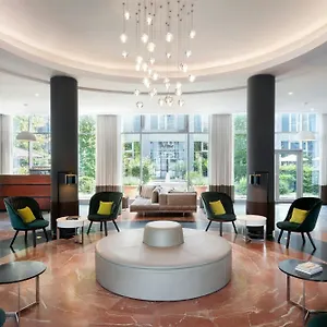 Le Meridien Hotel